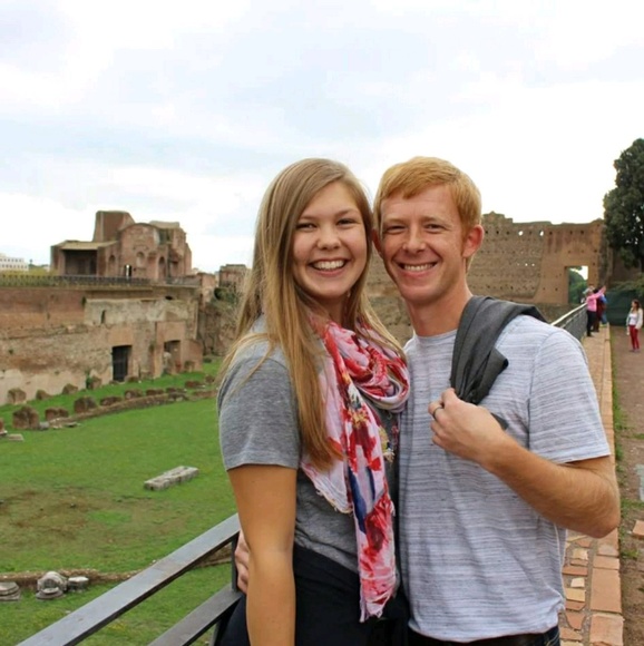 Meet your Posher, Erica - Picture 1 of 1